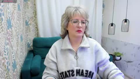 Evelyn online show from 7, 5, 2026