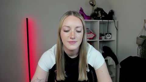 evelynblond online show from 1, 4, 2026