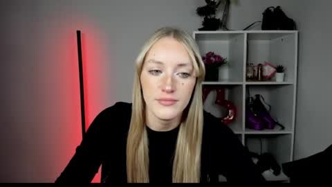 evelynblond online show from 8, 7, 2026