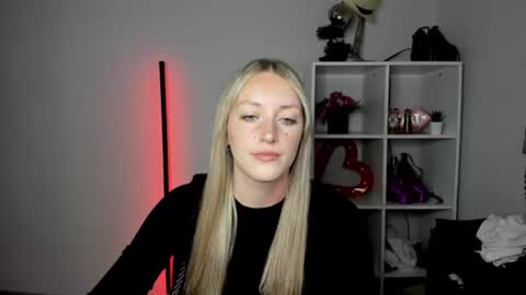 evelynblond online show from 17, 7, 2026