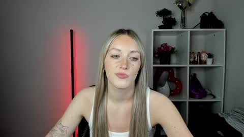 evelynblond online show from 28, 7, 2026