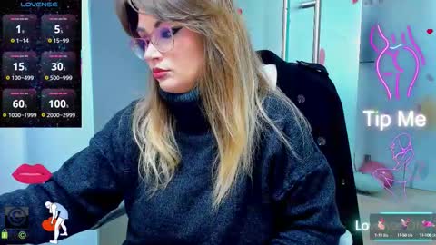 evelyne_rose online show from 10, 10, 2025