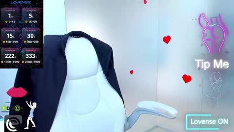 evelyne_rose online show from 9, 6, 2026