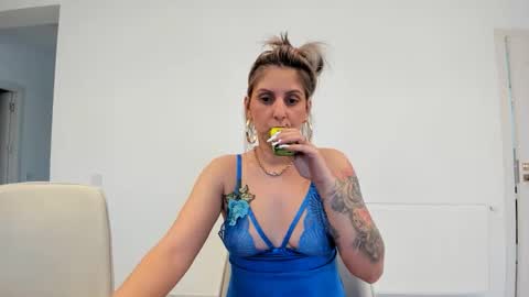 Snapshot of evelynevyyy chatting on 17, 3, 2026 evelynevyyy online show from 17, 3, 2026