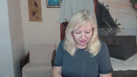 BarbaraBlondy online show from 14, 11, 2025