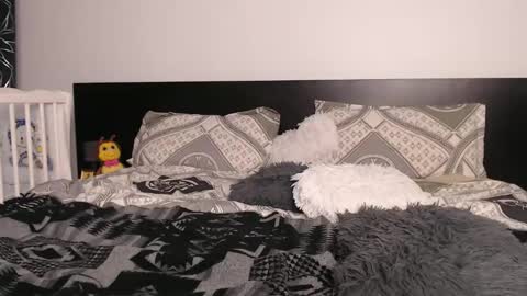 Evelyne online show from 1, 12, 2024