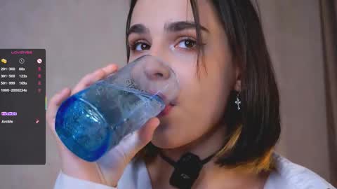 Snapshot of evervessi chatting on 4, 10, 2025 Anita online show from 4, 10, 2025