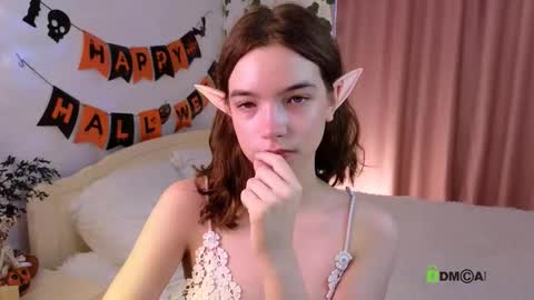 Snapshot of evi_brook chatting on 29, 10, 2025 evi_brook online show from 29, 10, 2025