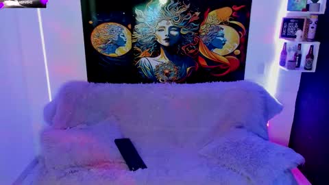 Evie99  online show from 13, 2, 2025