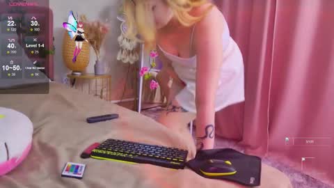 evie_val online show from 8, 9, 2025