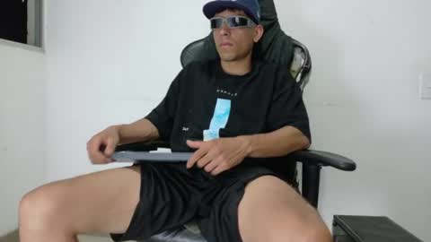 evil_boss1 online show from 2, 7, 2026