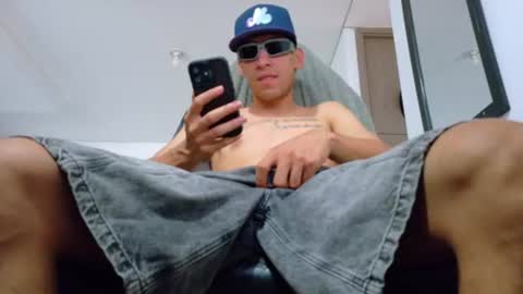 evil_boss1 online show from 1, 8, 2026