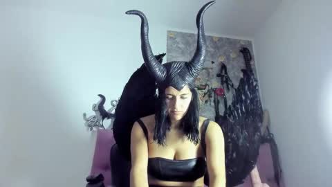 Snapshot of evil_sammy chatting on 30, 10, 2025 Mistress Sammy online show from 30, 10, 2025