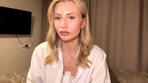 Snapshot of evonphernetton chatting on 21, 3, 2026 Amelia online show from 21, 3, 2026