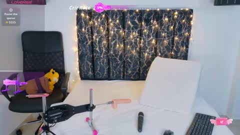 Snapshot of evvaa_moon chatting on 26, 11, 2025 evvaa_moon online show from 26, 11, 2025