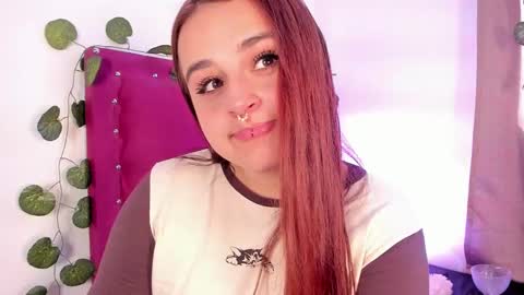 Snapshot of evy_orange1 chatting on 20, 1, 2025 EVY online show from 20, 1, 2025