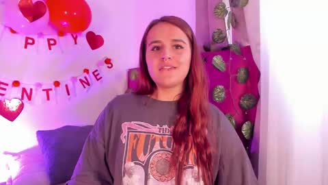 Snapshot of evy_orange1 chatting on 31, 1, 2025 EVY online show from 31, 1, 2025