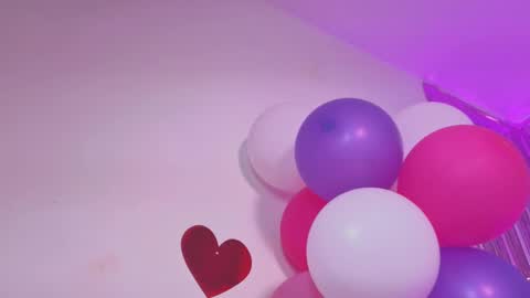 Snapshot of evy_orange1 chatting on 19, 9, 2025 EVY online show from 19, 9, 2025