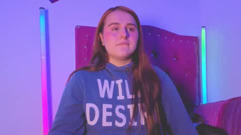 Snapshot of evy_orange1 chatting on 18, 10, 2025 EVY online show from 18, 10, 2025