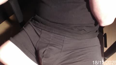 exhib_l0ver online show from 18, 12, 2025