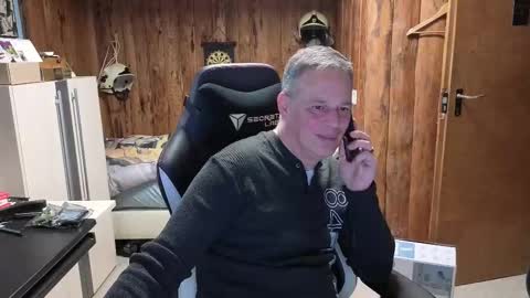 Snapshot of exibe1219 chatting on 13, 1, 2025 exibe1219 online show from 13, 1, 2025