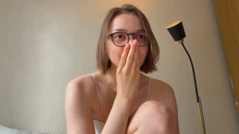Anna online show from 4, 8, 2026