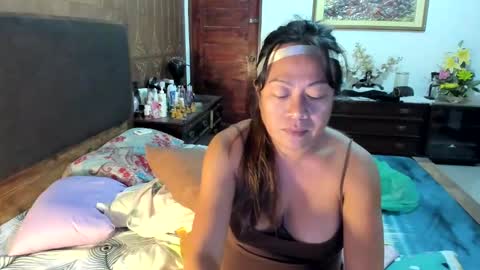 voloptous mommy angel online show from 16, 12, 2024