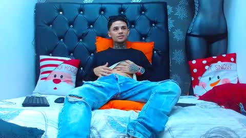 exotichot_couple online show from 24, 12, 2024