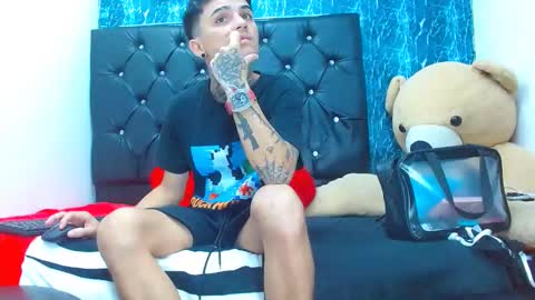 exotichot_couple online show from 21, 1, 2025