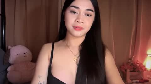 Snapshot of expensivets_chloe chatting on 22, 12, 2025 chloee online show from 22, 12, 2025