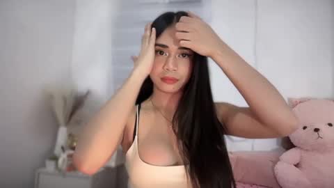 Snapshot of expensivets_chloe chatting on 13, 1, 2026 chloee online show from 13, 1, 2026