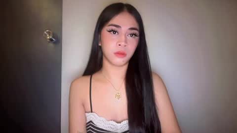 Snapshot of expensivets_chloe chatting on 15, 2, 2026 chloee online show from 15, 2, 2026