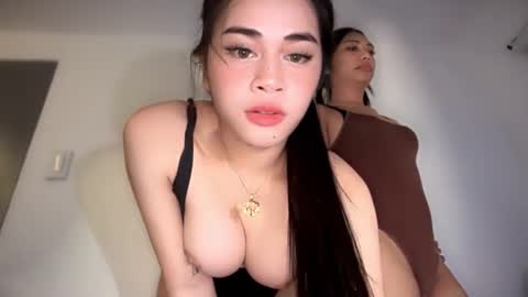 Snapshot of expensivets_chloe chatting on 25, 2, 2026 chloee online show from 25, 2, 2026