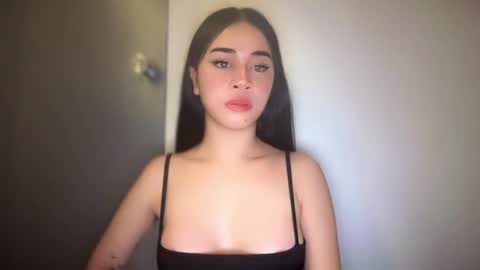 Snapshot of expensivets_chloe chatting on 2, 3, 2026 chloee online show from 2, 3, 2026