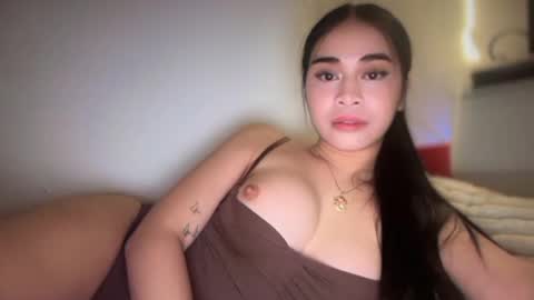 Snapshot of expensivets_chloe chatting on 3, 3, 2026 chloee online show from 3, 3, 2026