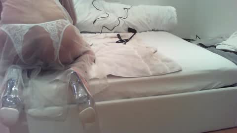 Snapshot of exquisite_elise chatting on 19, 12, 2024 Elise online show from 19, 12, 2024