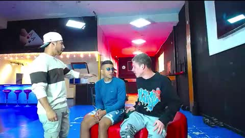 extrangers online show from 9, 9, 2025