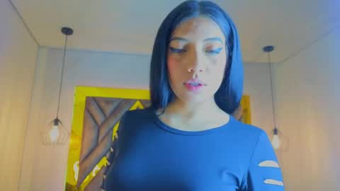 Snapshot of ey_im_simone_ chatting on 19, 5, 2026 online show from 19, 5, 2026