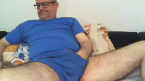 Snapshot of eyes12 chatting on 17, 6, 2026 GEORGE online show from 17, 6, 2026