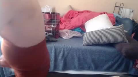 Snapshot of eyeswall0w chatting on 28, 2, 2026 eyeswall0w online show from 28, 2, 2026