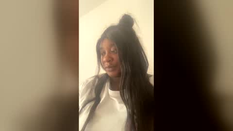 eyshaexotii online show from 16, 12, 2025