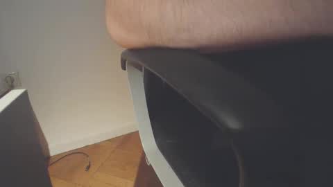 Snapshot of ezcoda chatting on 23, 10, 2025 EZCODA online show from 23, 10, 2025