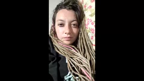 Snapshot of ezlngirl chatting on 16, 12, 2025 Aimee online show from 16, 12, 2025