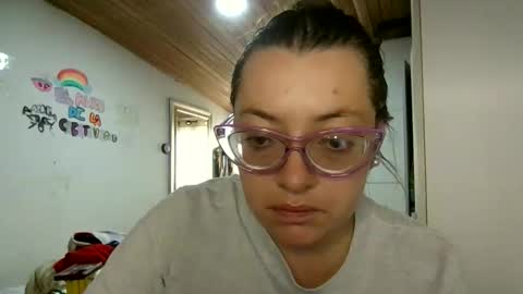 Snapshot of ezlngirl chatting on 5, 1, 2026 Aimee online show from 5, 1, 2026