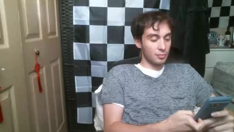 Ezra Naamah online show from 21, 2, 2025