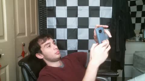 Ezra Naamah online show from 22, 2, 2025