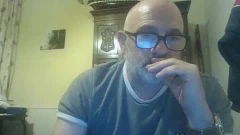 f1zzeek online show from 7, 5, 2026