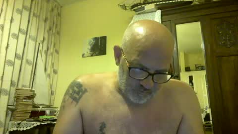 f1zzeek online show from 3, 7, 2026