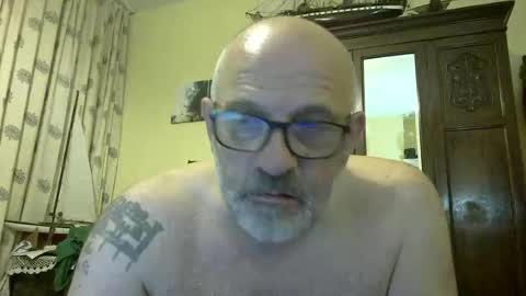 f1zzeek online show from 8, 8, 2026