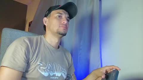 Snapshot of fabi_calde chatting on 4, 2, 2025 fabi online show from 4, 2, 2025